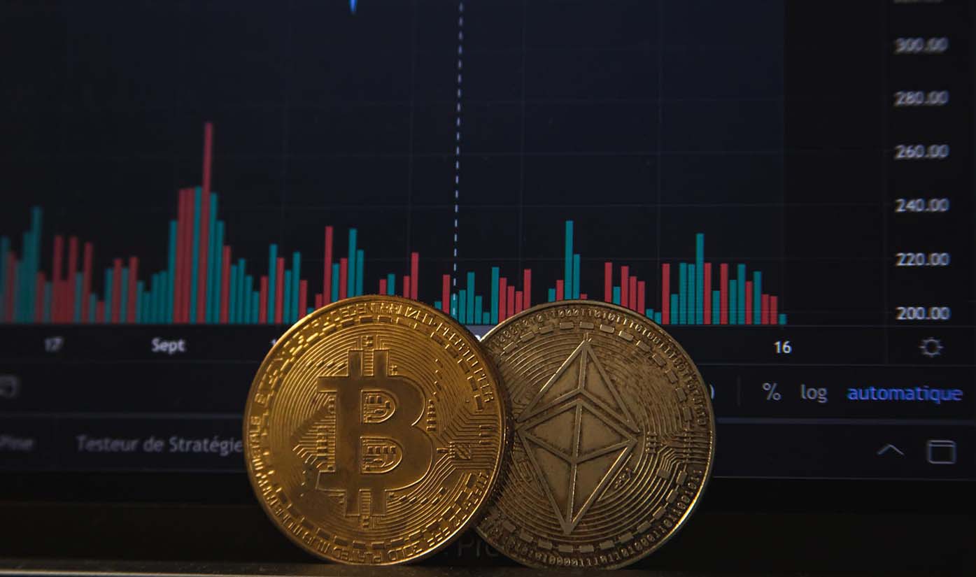 The Pros and Cons of Cryptocurrency in a Diversified Portfolio